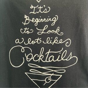 Torrid Size 2 (2X/18-20) Black Scoop Neck Graphic Cocktails T-Shirt Tee